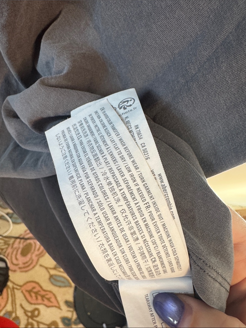 Abercrombie & Fitch Slate Gray V-Neck Boxy Tee N0509 - Picture 3 of 7